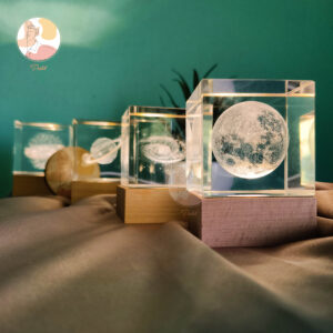 Exposed 3D Crystal Cube