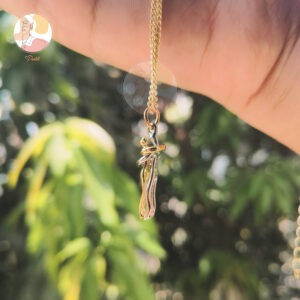 Hugging Necklace